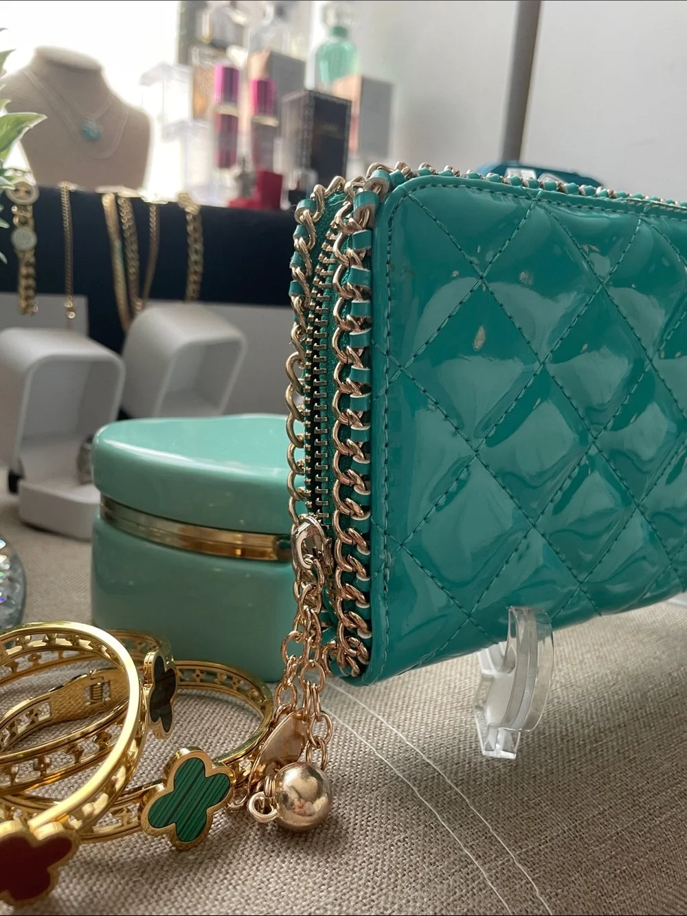✨Tiffany Blue Patent Leather Quilted Zip Wallet✨NEW